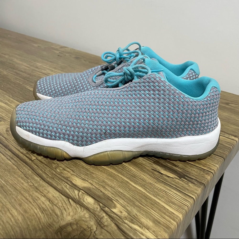 Jordan future low ' Wolf grey '